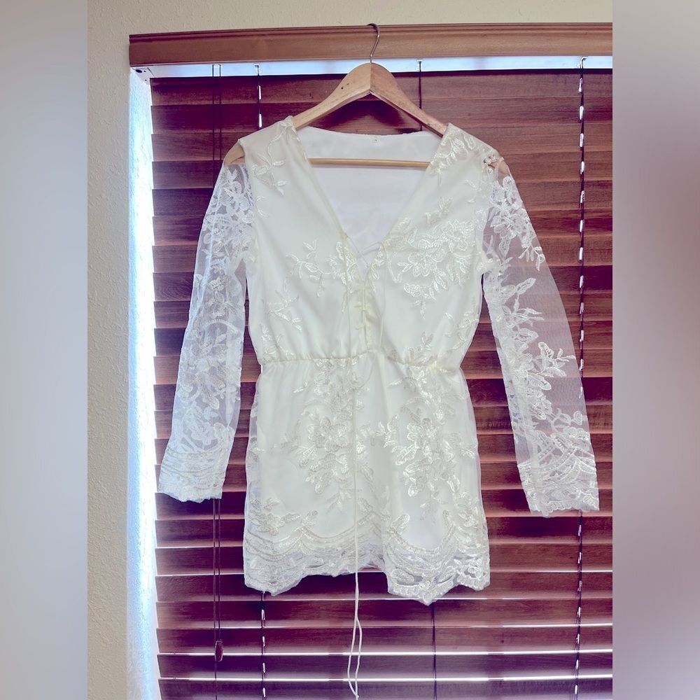 White Lace Floral V-Neck Tunic Blouse | Tie Front | Boho Romantic Style | Size S